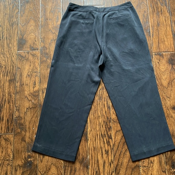 Tommy Bahama 100% silk women’s size 8 pants - Picture 5 of 6